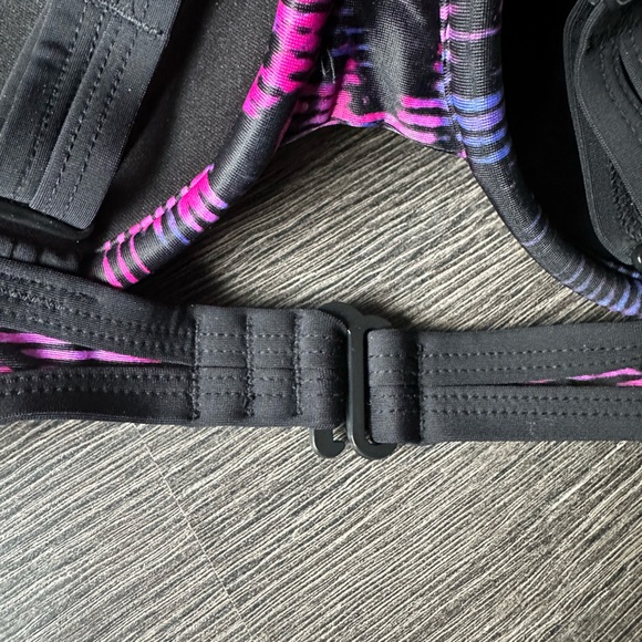 Lolë Kapiti D-cup Swim Top - Picture 4 of 7